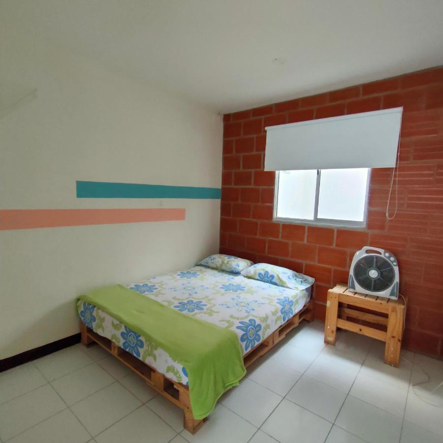 מדיין Hostal Rich מראה חיצוני תמונה