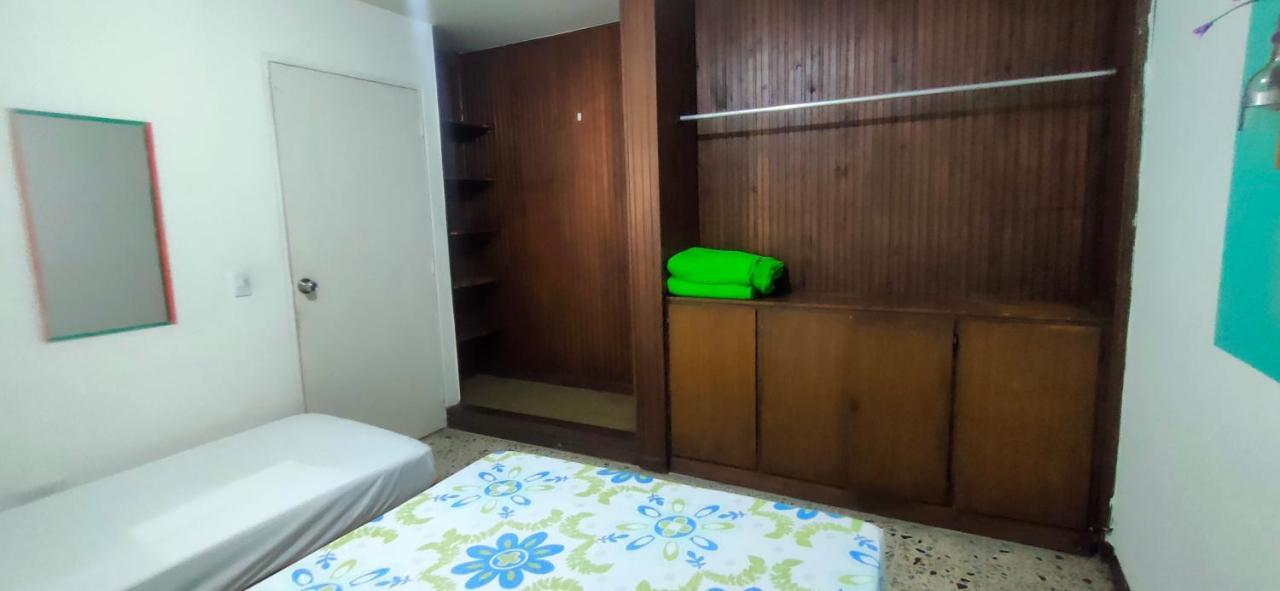 מדיין Hostal Rich מראה חיצוני תמונה