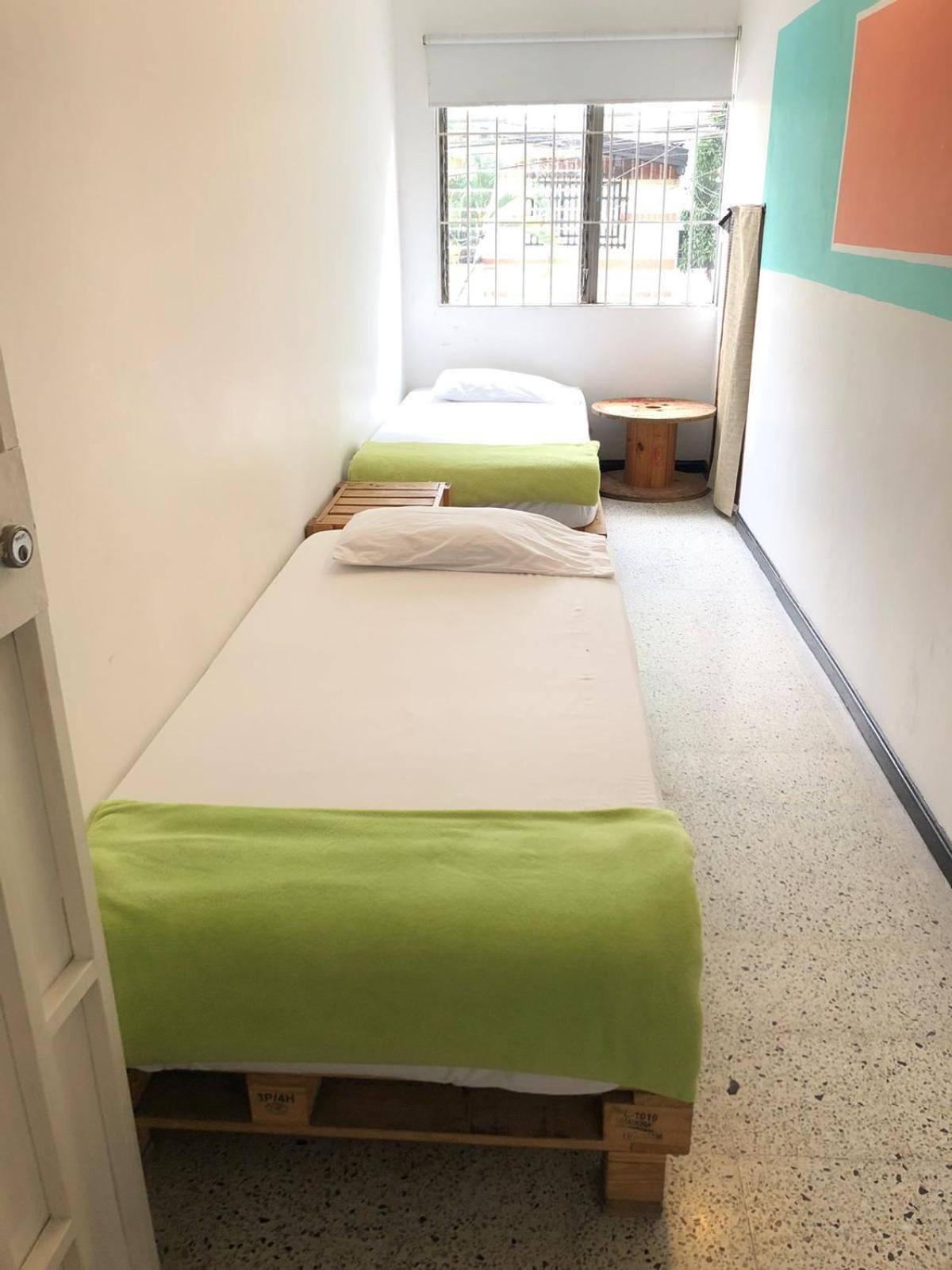 מדיין Hostal Rich מראה חיצוני תמונה