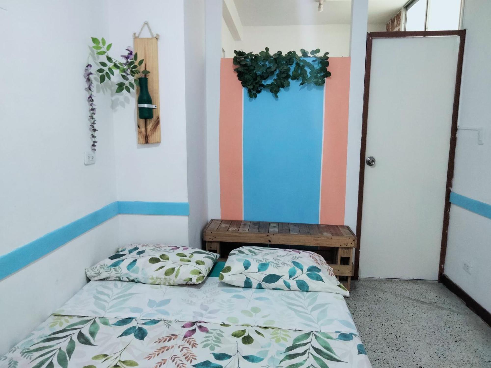 מדיין Hostal Rich מראה חיצוני תמונה