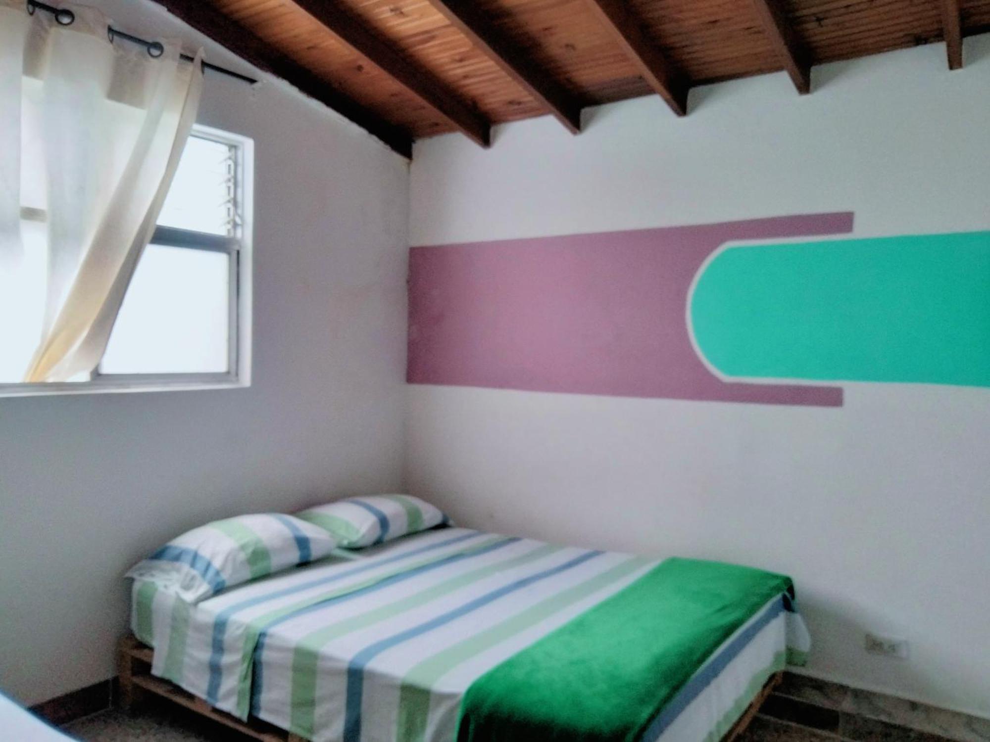 מדיין Hostal Rich מראה חיצוני תמונה