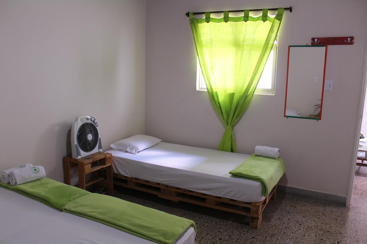 מדיין Hostal Rich מראה חיצוני תמונה