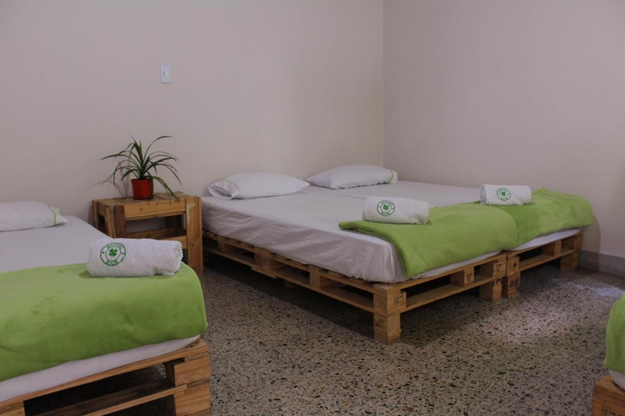 מדיין Hostal Rich מראה חיצוני תמונה